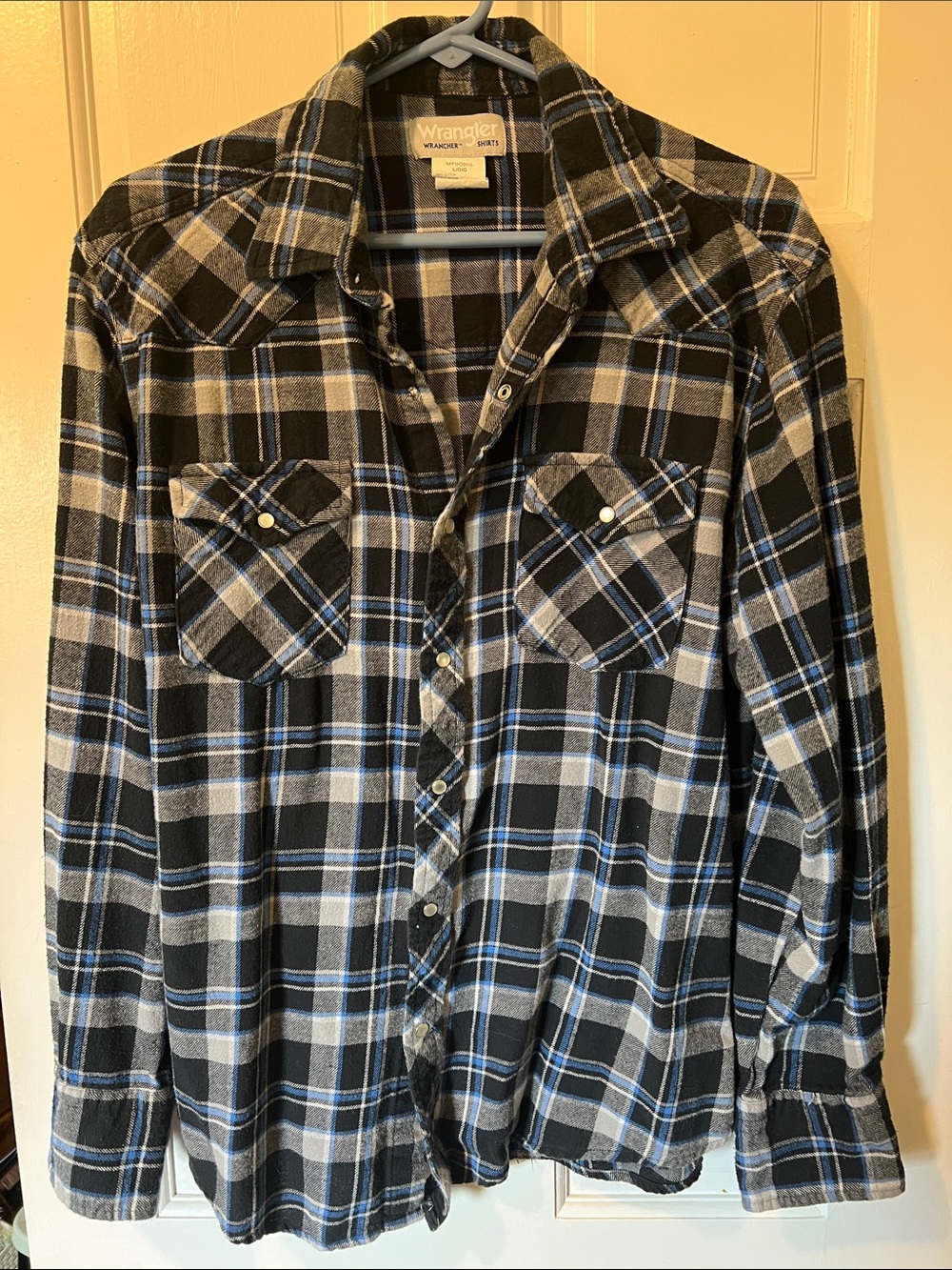 Wrangler Black, Gray & Blue Plaid Button-Down Flannel Shirt